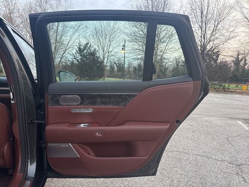 Used 2024 Genesis G90 3.5T image 27