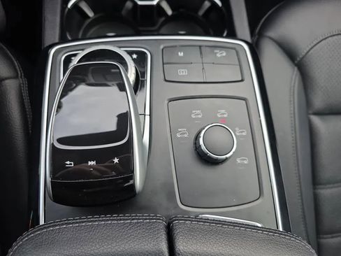 Used 2018 Mercedes-Benz GLE 350 4MATIC image 37