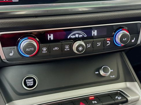 Certified 2025 Audi Q3 2.0T Premium Plus w/ Premium Plus Package image 20