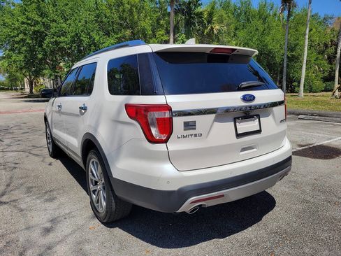 Used 2016 Ford Explorer Limited image 7