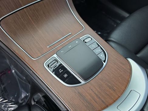 Used 2020 Mercedes-Benz GLC 350e 4MATIC image 18