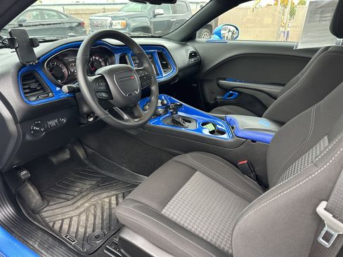Used 2023 Dodge Challenger SXT w/ Blacktop Package image 9