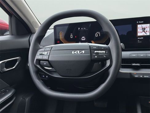 New 2025 Kia K4 LXS image 19