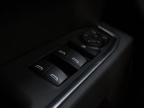 Used 2025 GMC Sierra 1500 Elevation image 50