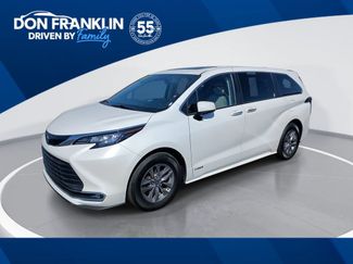 Used 2021 Toyota Sienna XLE video 1
