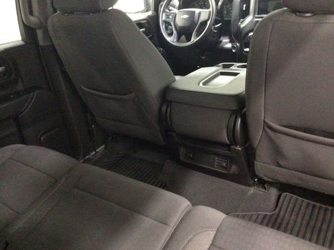 Used 2022 Chevrolet Silverado 1500 Custom image 18