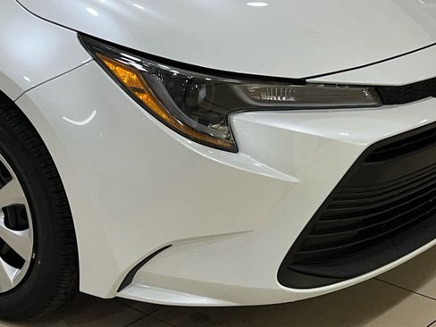 New 2026 Toyota Corolla LE image 2