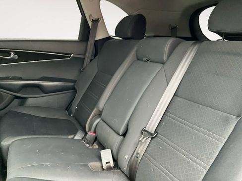 Used 2020 Kia Sorento AWD V6 image 15