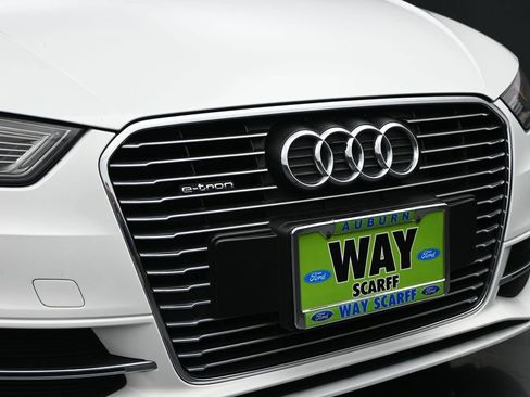 Used 2016 Audi A3 e-tron Premium Plus w/ Premium Plus Package FWD image 12