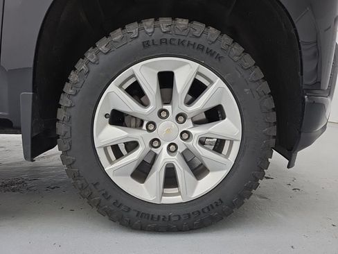Certified 2021 Chevrolet Silverado 1500 Custom AWD/4WD image 18