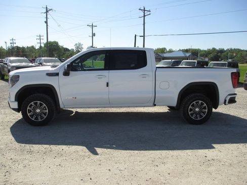 New 2026 GMC Sierra 1500 AT4 w/ AT4 Premium Package AWD/4WD image 11