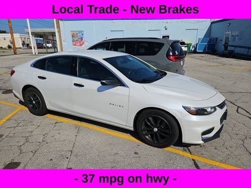 Used 2016 Chevrolet Malibu LT FWD image 1