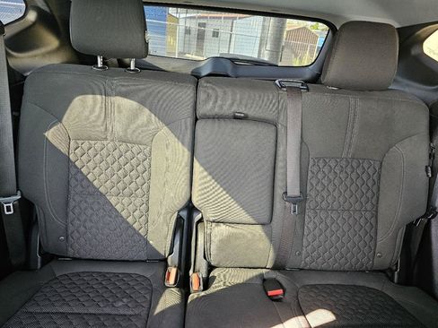 Used 2019 Chevrolet Blazer LT FWD image 22
