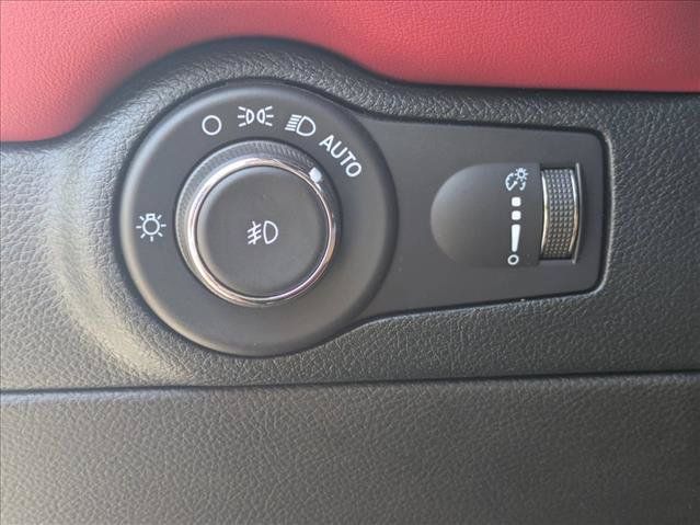 Used 2022 Dodge Durango R/T AWD/4WD image 14