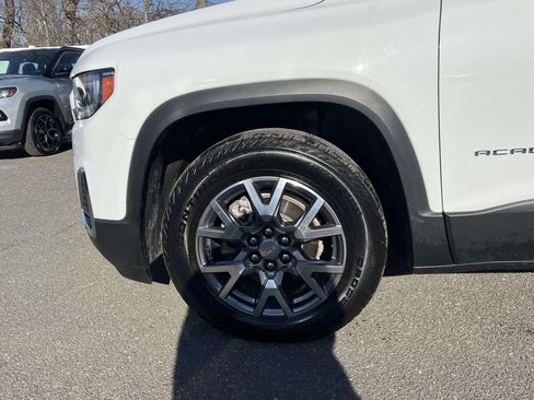 Used 2023 GMC Acadia SLT w/ Preferred Package image 11