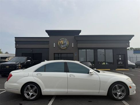 Used 2010 Mercedes-Benz S 550 image 7