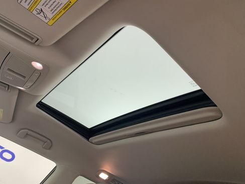 Used 2019 INFINITI QX80 Luxe w/ Proactive Package image 32