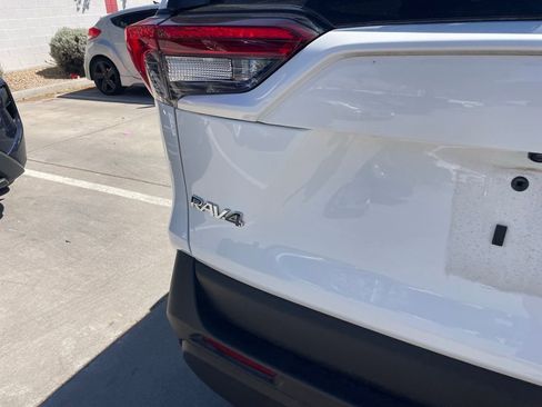 Used 2025 Toyota RAV4 XLE image 5