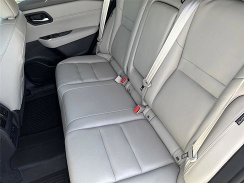 Used 2023 Nissan Rogue SL w/ SL Premium Package FWD image 30