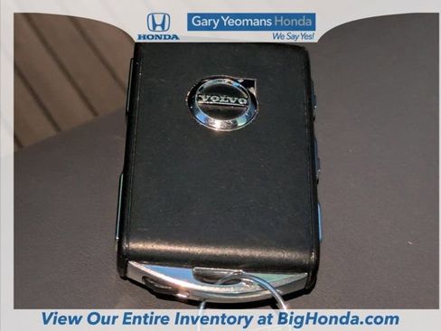 Used 2022 Volvo S60 B5 R-Design w/ Advanced Package image 33