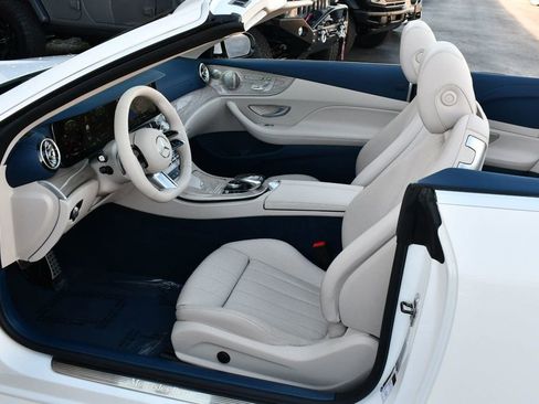 Used 2023 Mercedes-Benz E 450 4MATIC Cabriolet image 58
