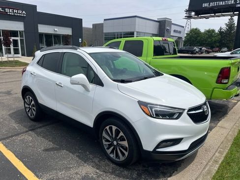 Used 2019 Buick Encore Essence FWD image 1