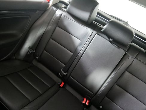 Used 2013 Volkswagen Jetta TDI image 12