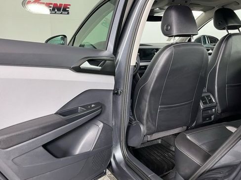 Used 2023 Volkswagen Taos SEL image 25