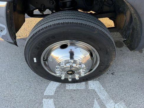 Used 2015 RAM 5500 Tradesman image 17