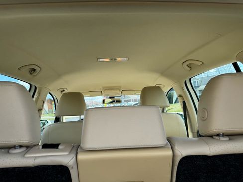 Used 2017 Volkswagen Tiguan S image 25