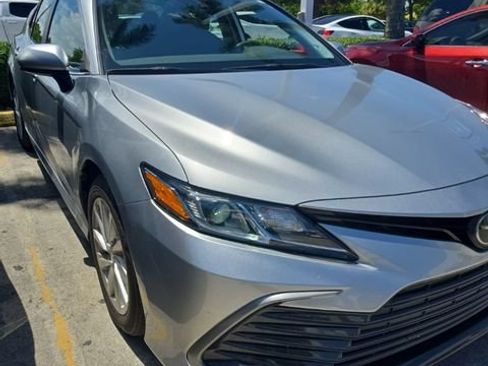 Used 2023 Toyota Camry LE FWD image 7