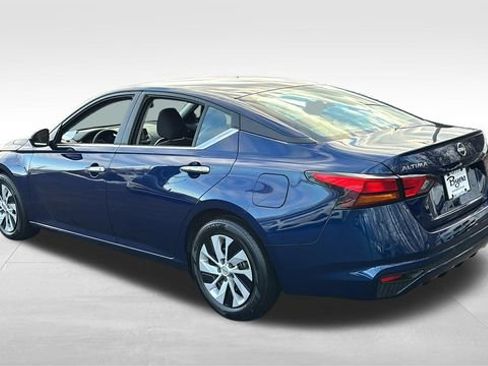 Used 2024 Nissan Altima 2.5 S image 5