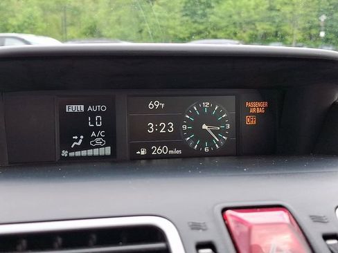 Used 2018 Subaru Forester 2.5i Premium w/ All-Weather Package AWD/4WD image 19