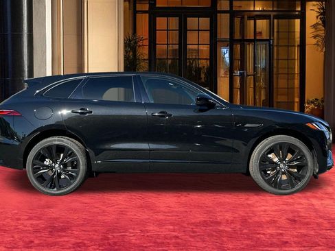 New 2025 Jaguar F-PACE R-Dynamic S AWD/4WD image 7