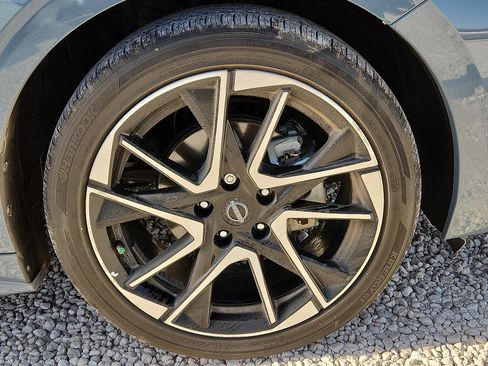 Used 2024 Nissan Sentra SR w/ SR Premium Package image 7