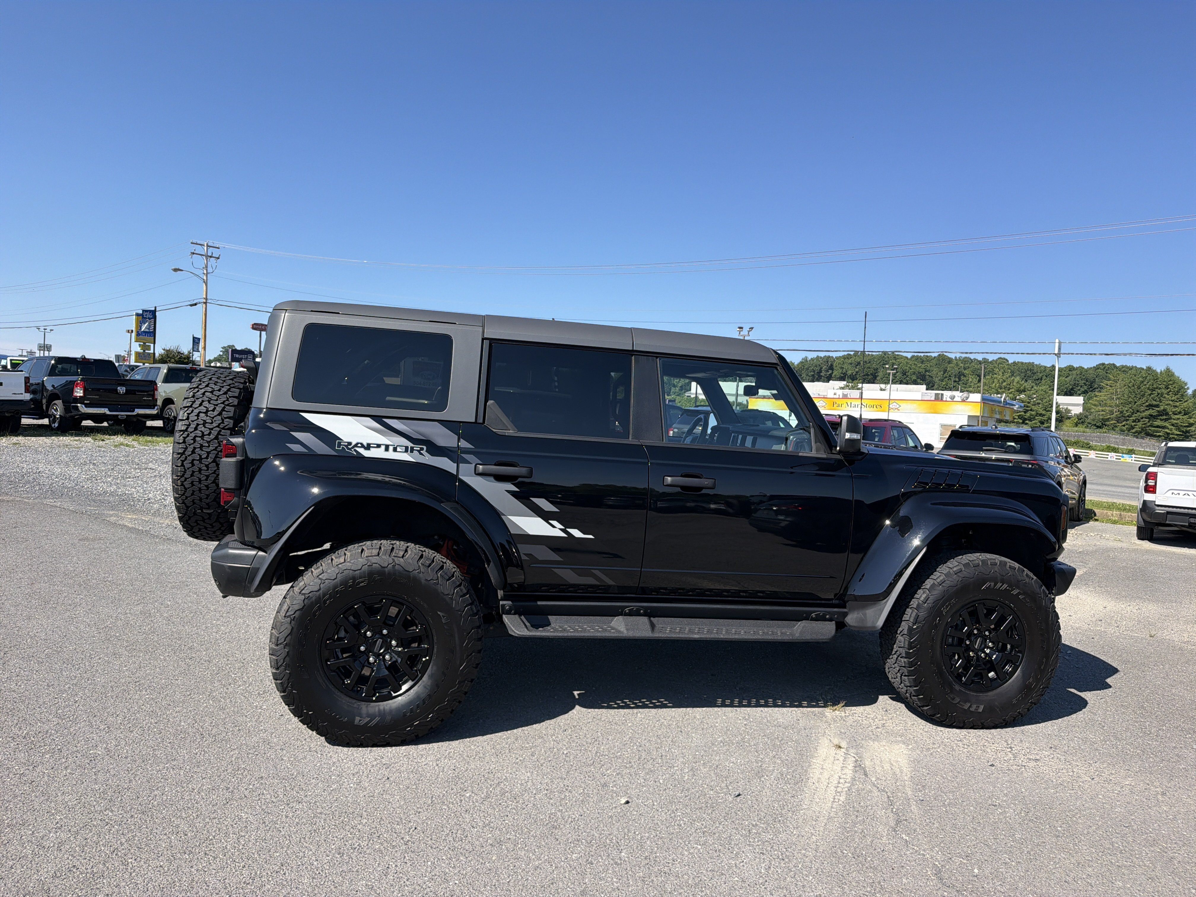 Used 2024 Ford Bronco Raptor w/ Interior Carbon Fiber Pack 6 AWD/4WD image 3