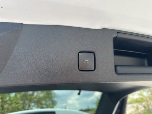 Used 2025 Ford Escape Platinum AWD/4WD image 58