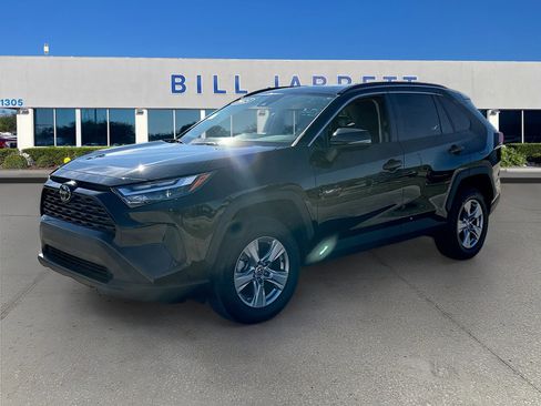 Used 2023 Toyota RAV4 XLE image 3