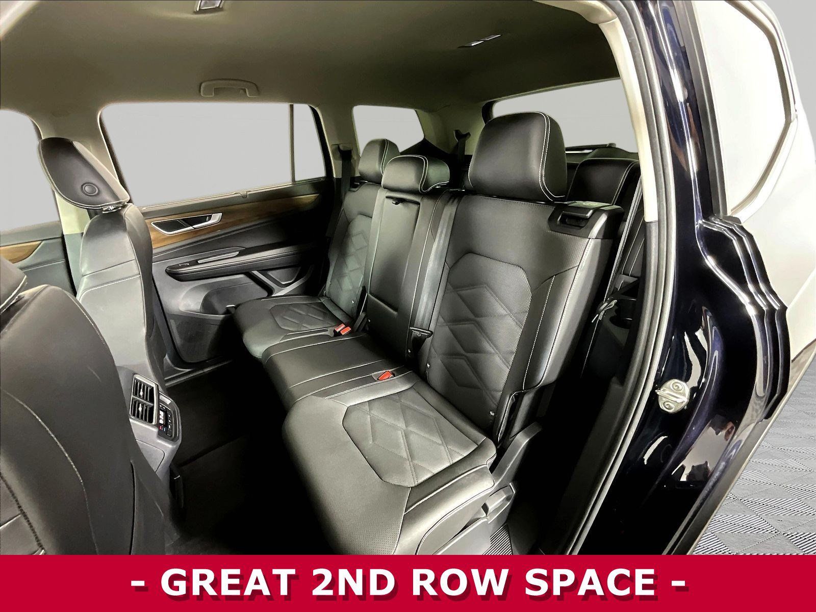 Used 2025 Volkswagen Atlas SE AWD/4WD image 22