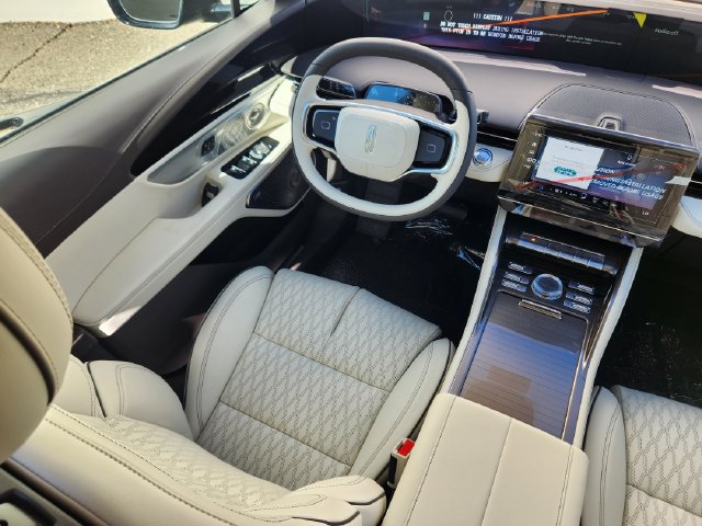 New 2026 Lincoln Nautilus Black Label w/ Jet Appearance Package AWD/4WD image 10