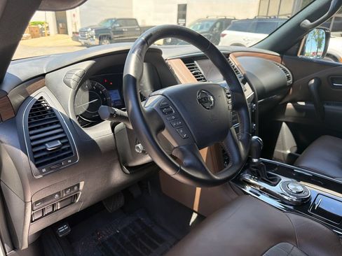 Used 2020 Nissan Armada Platinum w/ Platinum Reserve Package RWD image 18