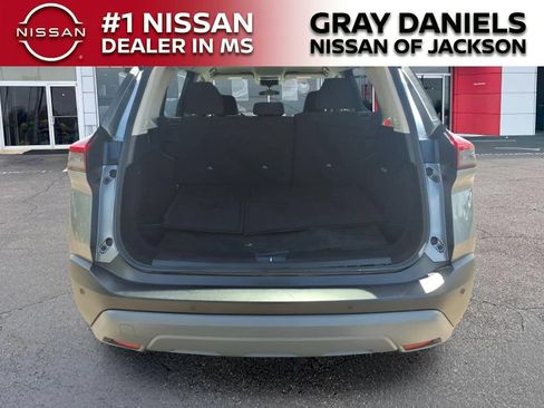 Used 2023 Nissan Rogue S AWD/4WD image 8