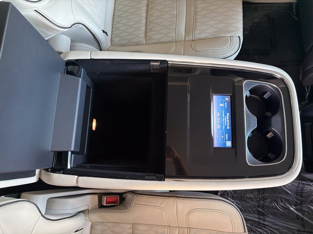Used 2024 Lincoln Navigator Black Label AWD/4WD image 37