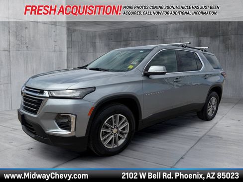 Certified 2023 Chevrolet Traverse LT FWD image 1