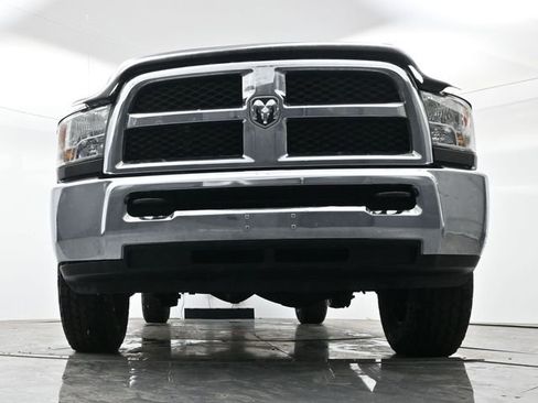 Used 2018 RAM 2500 Tradesman w/ Chrome Appearance Group image 10