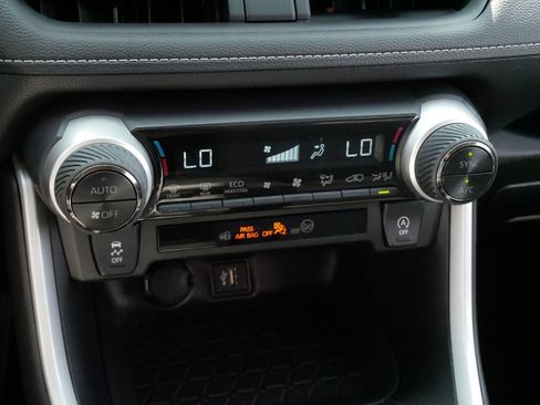 Certified 2025 Toyota RAV4 XLE AWD/4WD image 7