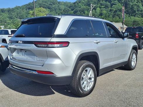 New 2026 Jeep Grand Cherokee Laredo X AWD/4WD image 2