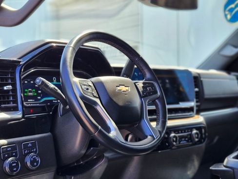 Used 2023 Chevrolet Silverado 1500 LT AWD/4WD image 17