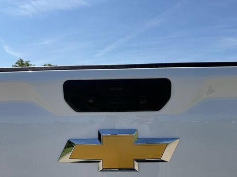 Used 2025 Chevrolet Silverado 2500 Custom w/ Custom Value Package AWD/4WD image 5