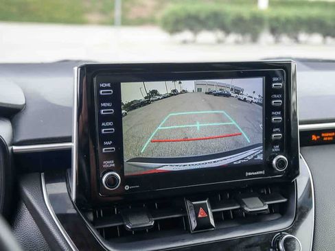 Used 2021 Toyota Corolla LE w/ Carpet Mat Package (TMS) FWD image 22